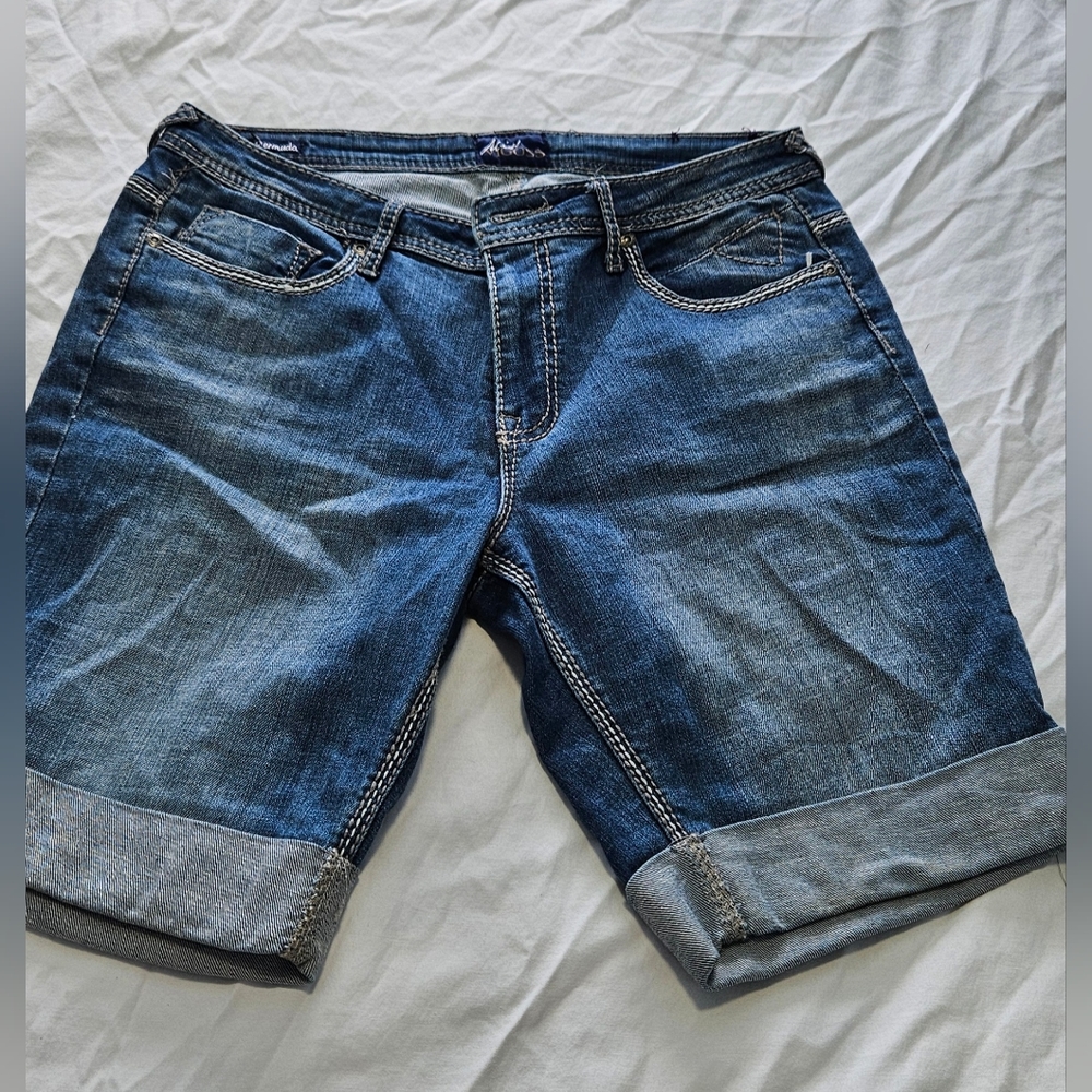 Miss Vigoss Shorts